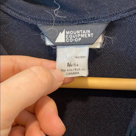 MEC mountain equipment co-op 1/4 zip long sleeve athletic shirt size medium - Picture 3 of 8